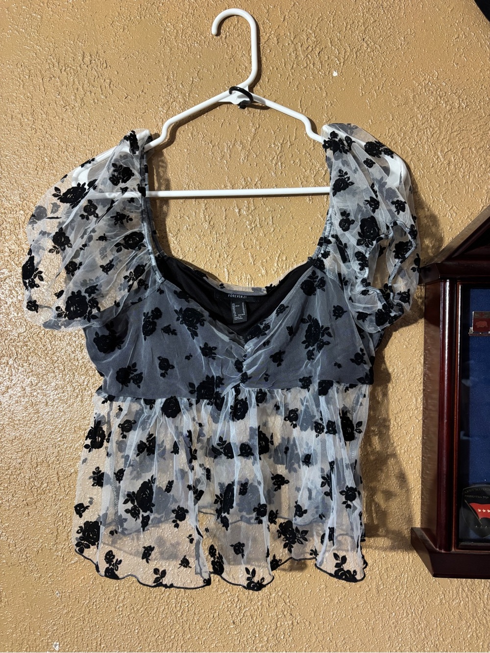 Forever 21 Black and White Sheer Floral Puff Sleeve Top
